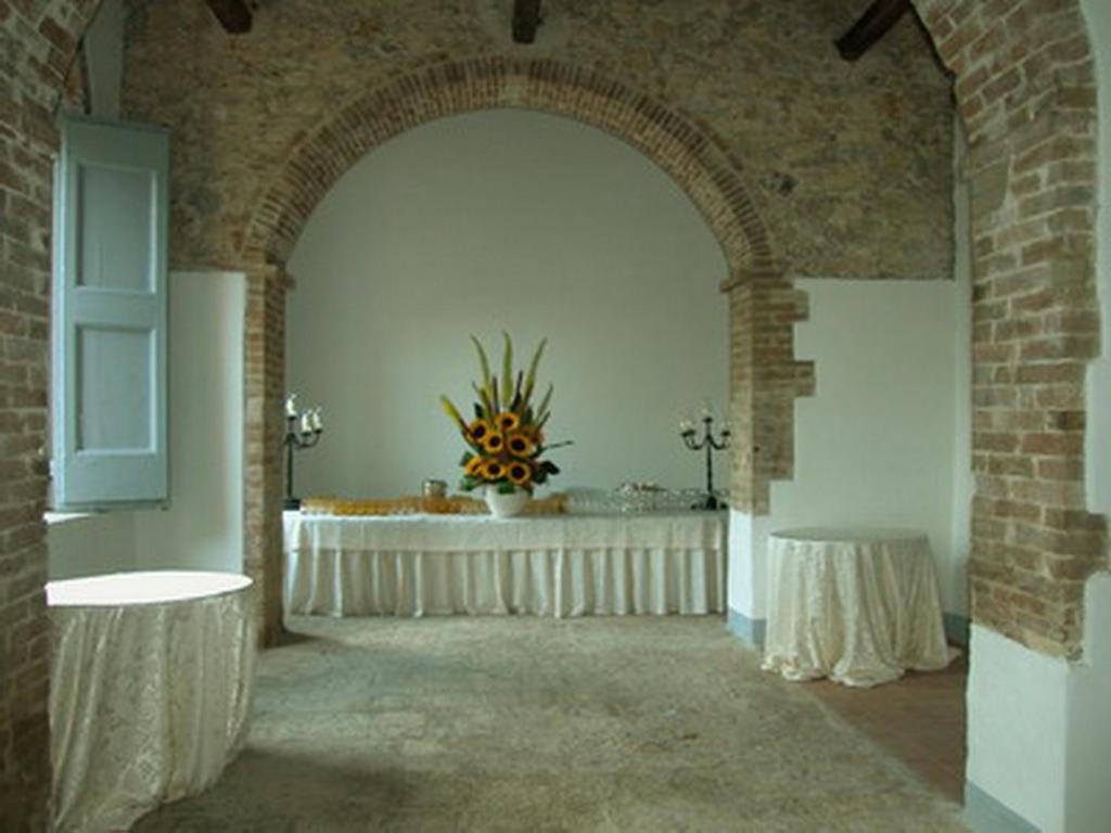 Castello Di Grotti Pensionat Corsano  Exteriör bild