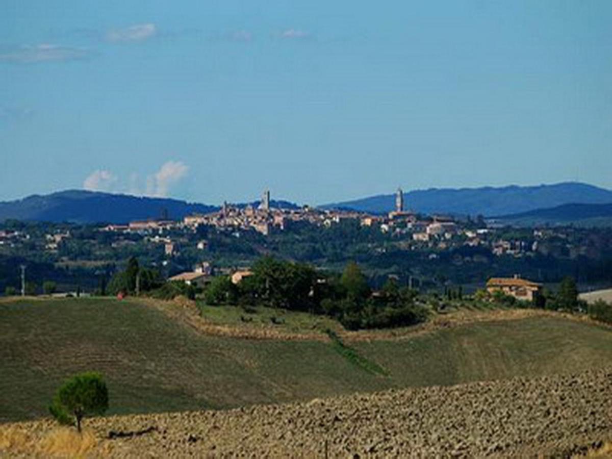 Castello Di Grotti Pensionat Corsano  Exteriör bild